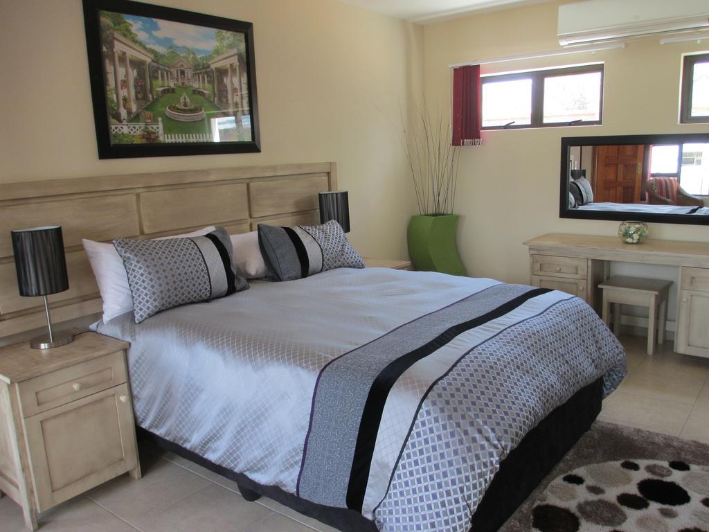 Casa Bianca Guest Lodge ฮาร์ทบีสบูร์ท ภายนอก รูปภาพ
