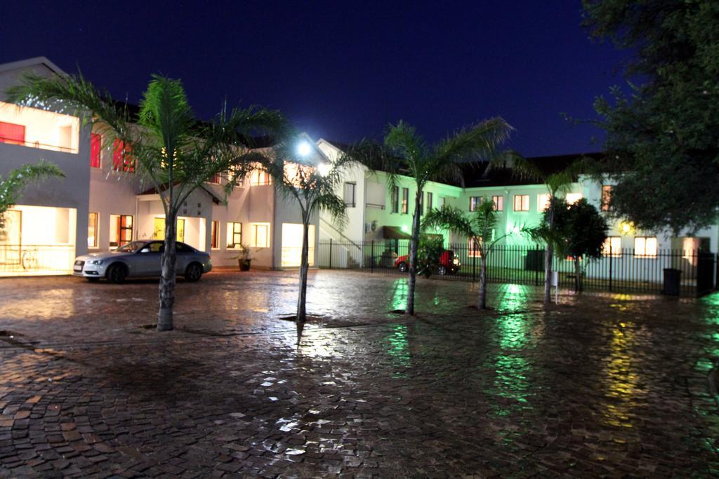 Casa Bianca Guest Lodge ฮาร์ทบีสบูร์ท ภายนอก รูปภาพ