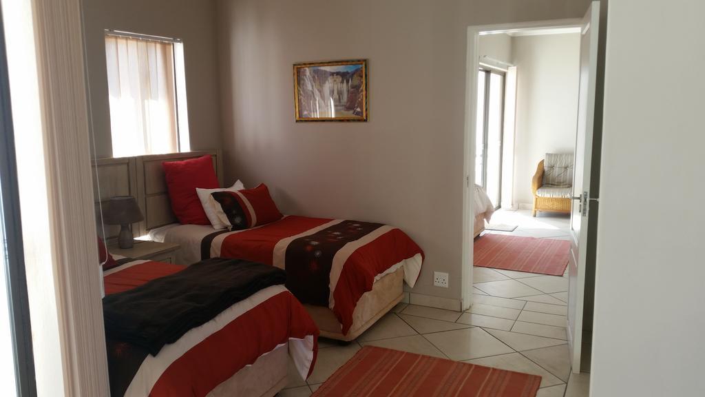 Casa Bianca Guest Lodge ฮาร์ทบีสบูร์ท ห้อง รูปภาพ
