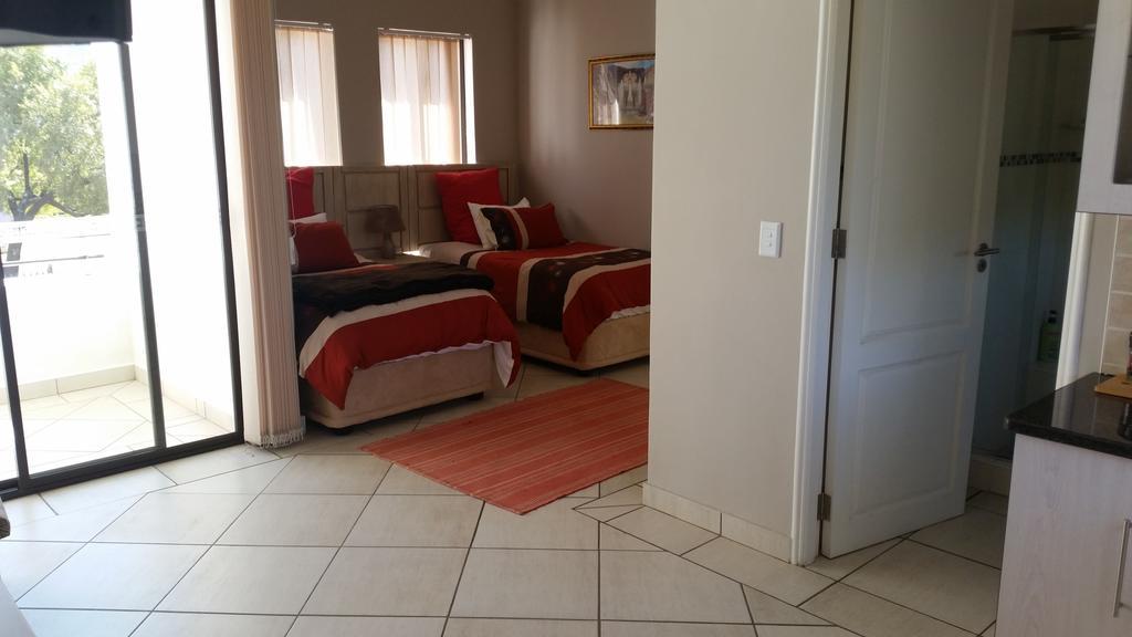 Casa Bianca Guest Lodge ฮาร์ทบีสบูร์ท ห้อง รูปภาพ